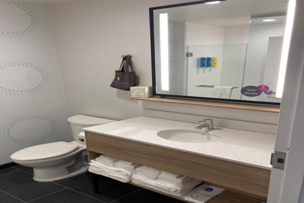 Tru By Hilton Monroe, Oh Hotell Exteriör bild
