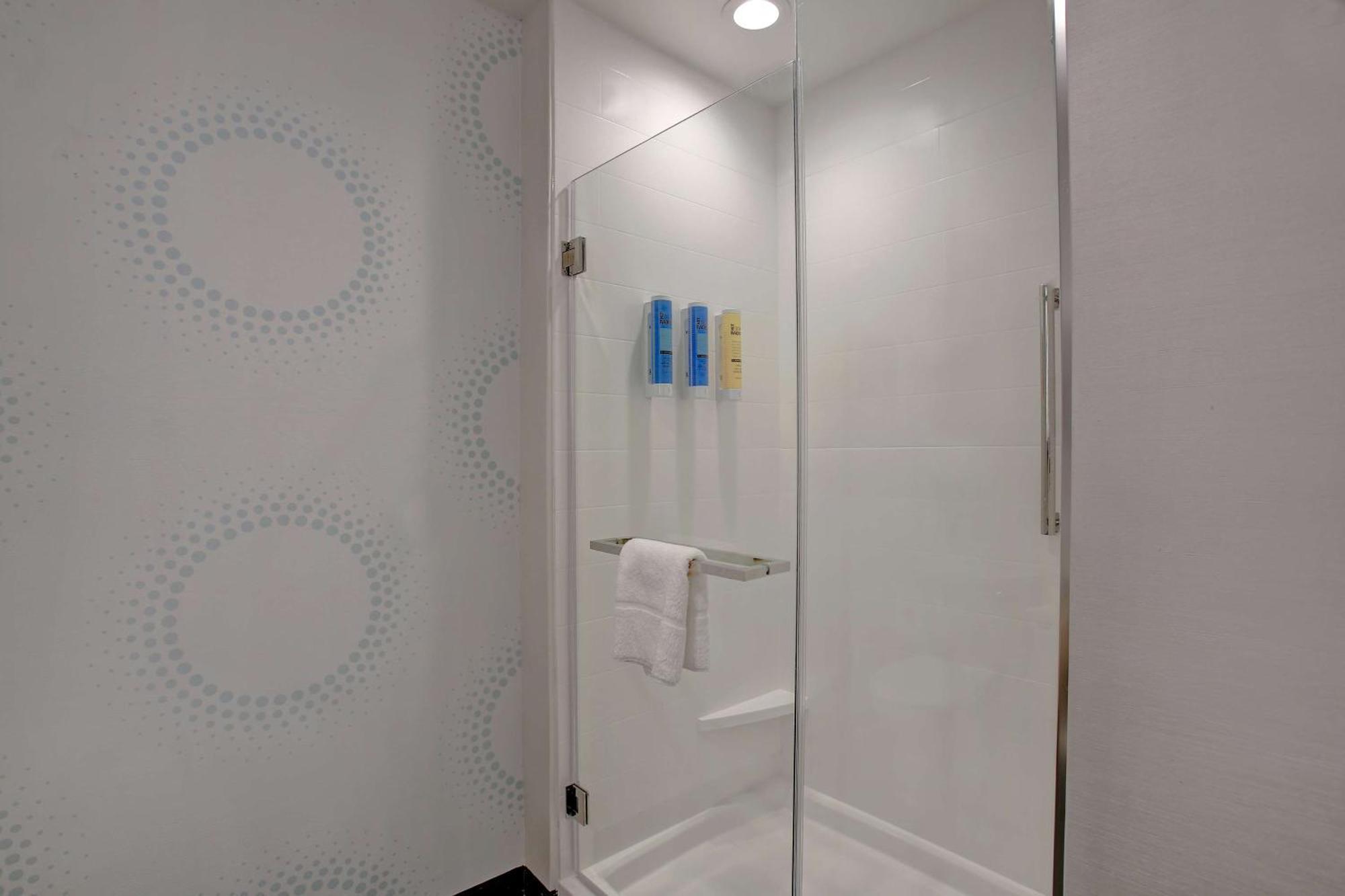 Tru By Hilton Monroe, Oh Hotell Exteriör bild