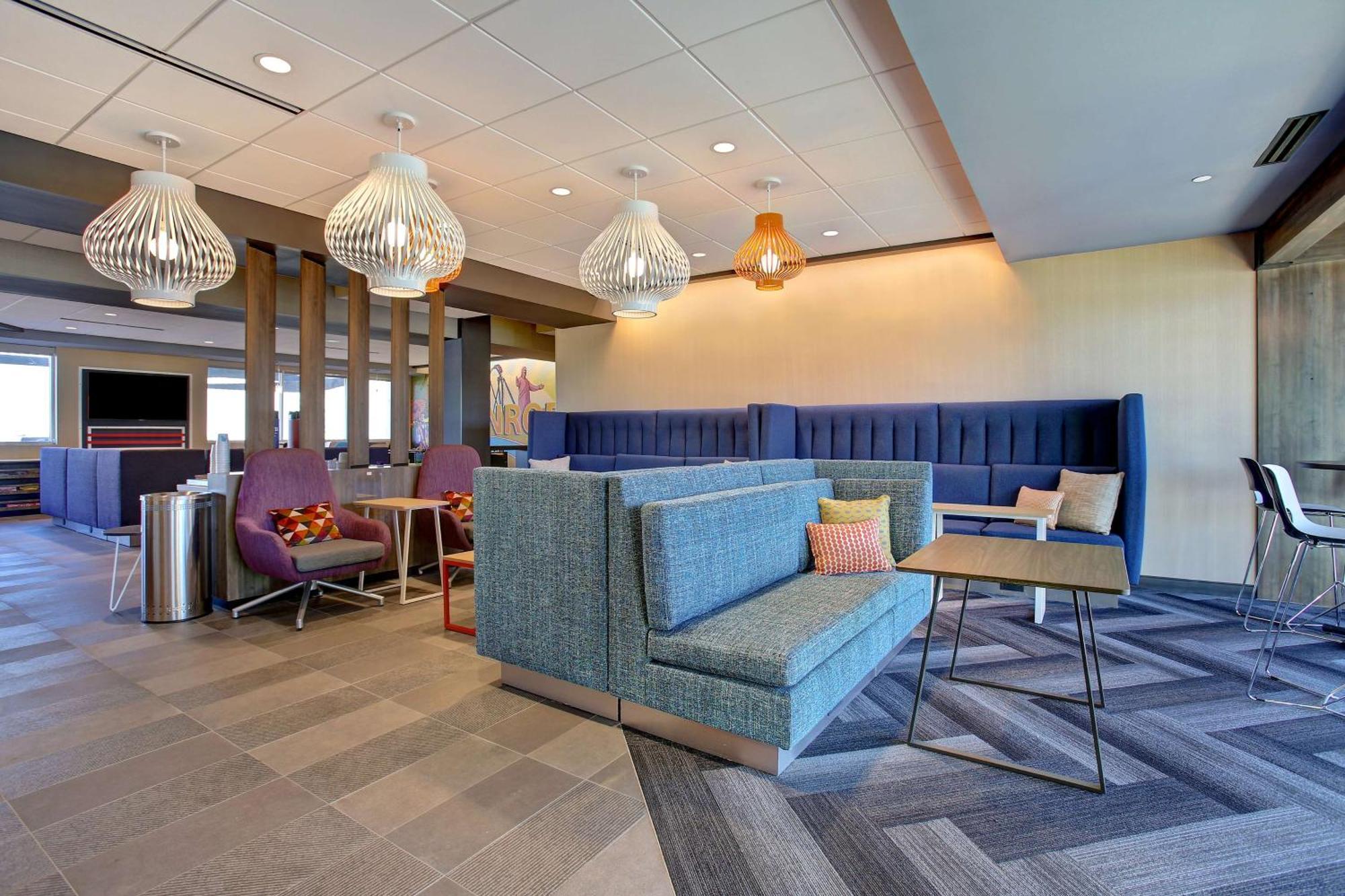 Tru By Hilton Monroe, Oh Hotell Exteriör bild